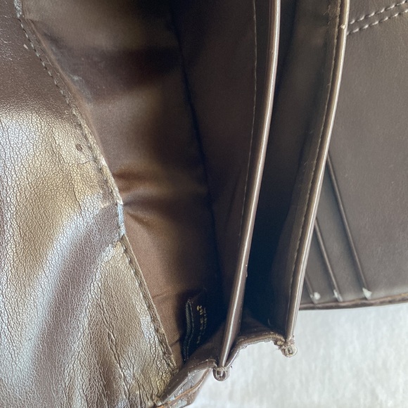 Coach Signature Soho Shoulder Bag F18750 - Picture 14 of 16